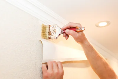 Pose de papier peint à Oudan — revêtements muraux et toiles de verre